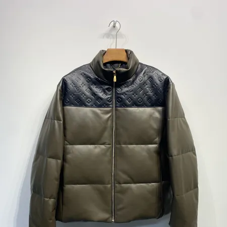 LOUIS VUITTON レザーダウンジャケット