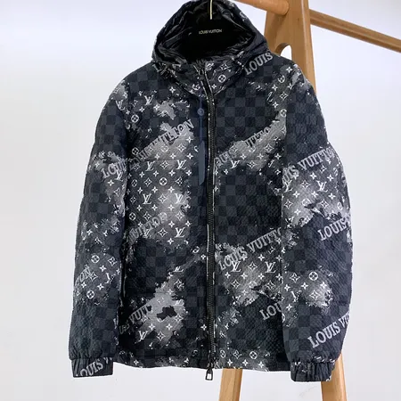 LOUIS VUITTON ダウンジャケット メンズ