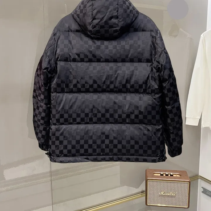 ルイヴィトン ダミエ ダウンジャケット