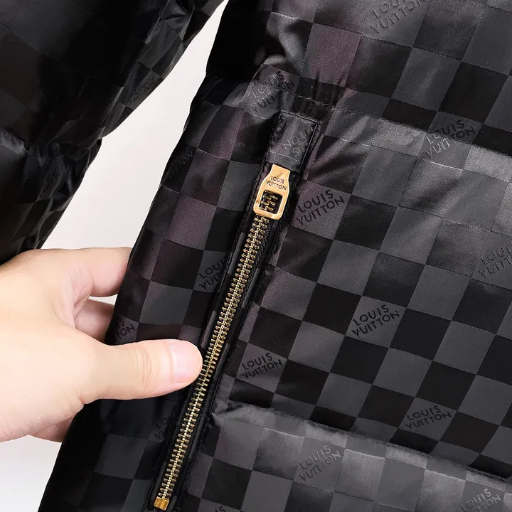 LOUIS VUITTON ダウンジャケットダミエ