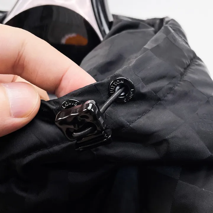 VUITTON 男子ダウンジャケット