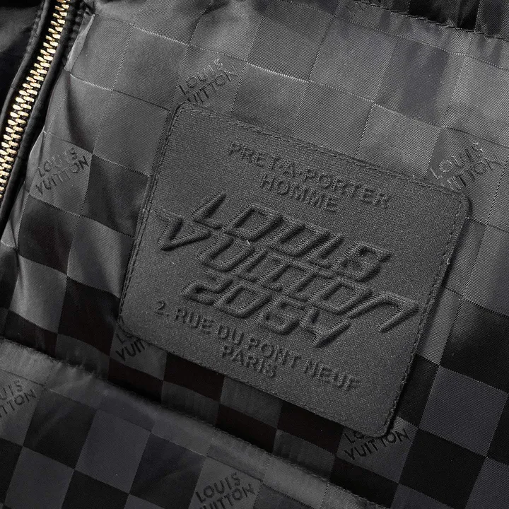ルイヴィトン ダミエ ダウンジャケット