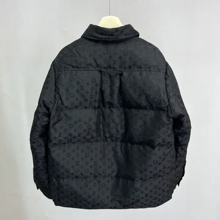 ルイヴィトン 折り襟 ダウンジャケット