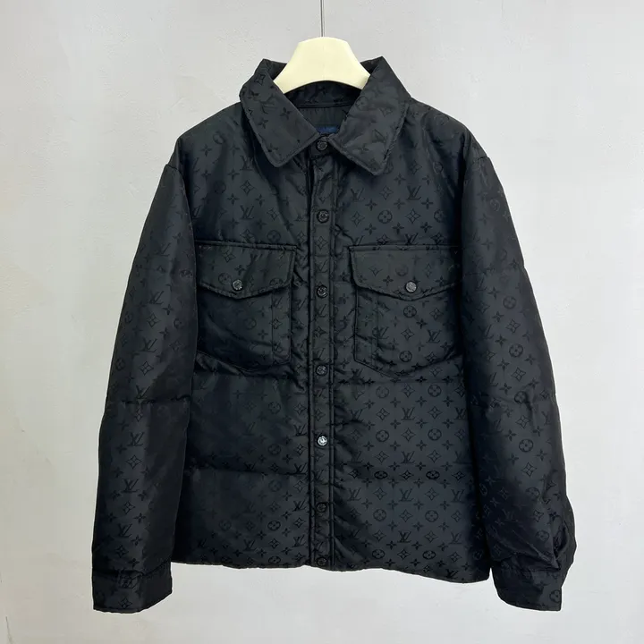 ルイヴィトン ダウン ブラック