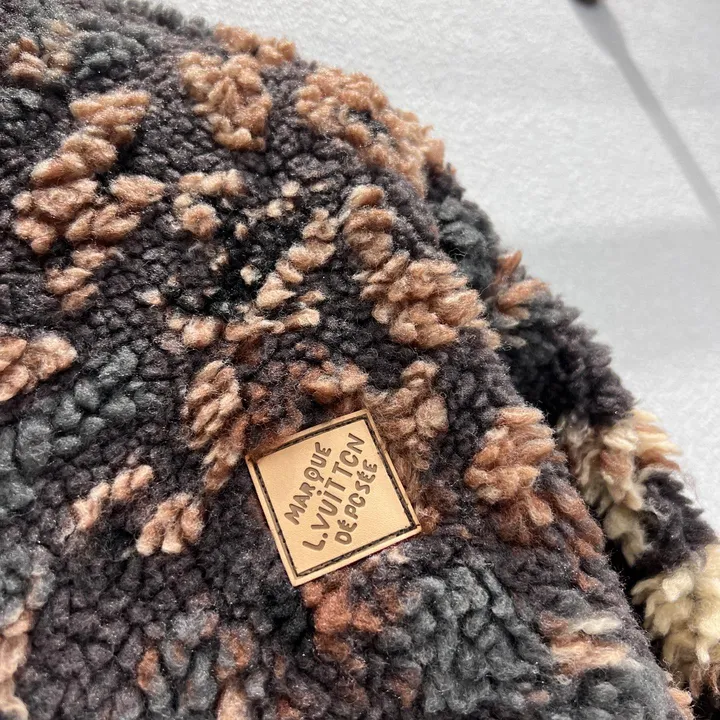 ルイヴィトン NIGO コラボ ジャケット