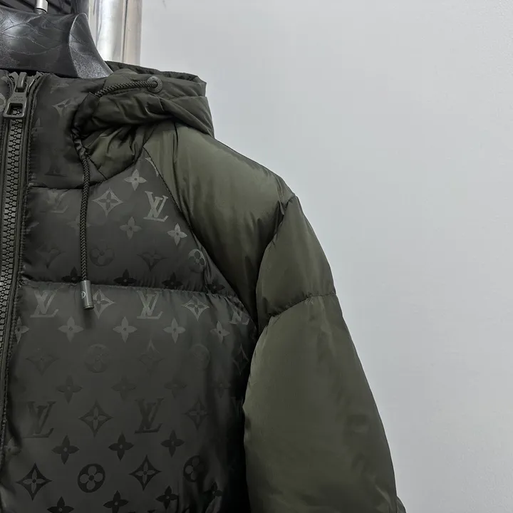 ルイヴィトン ダウンコート ショート丈