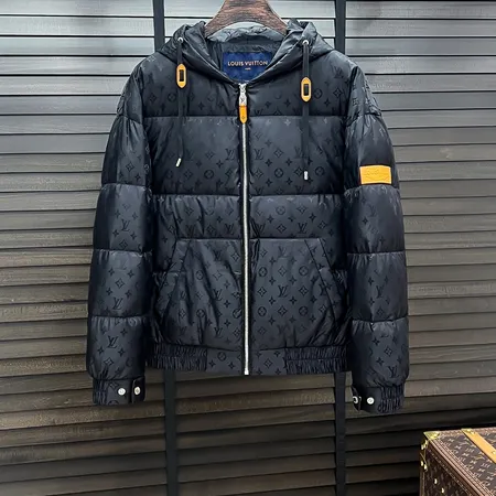 ルイヴィトン モノグラム ダウン フード付き