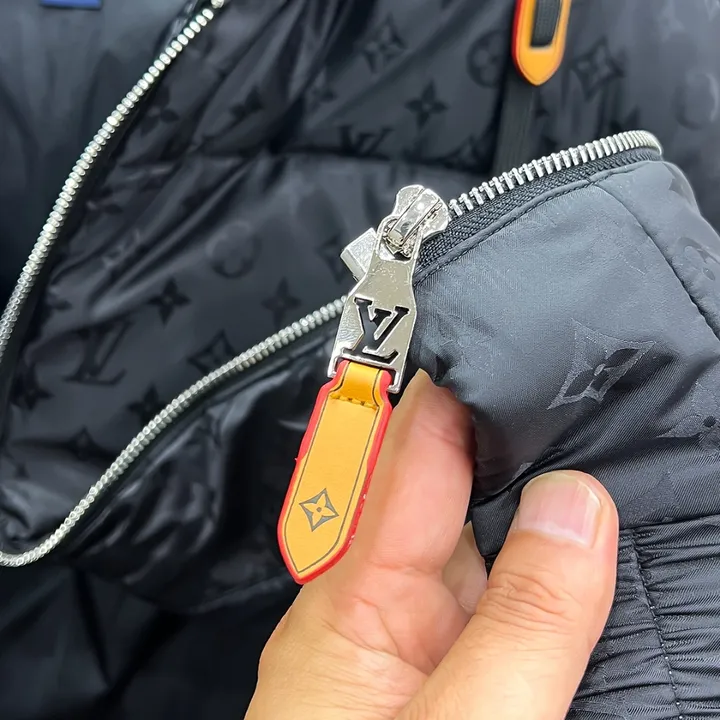 ルイヴィトン 冬のコート ショート