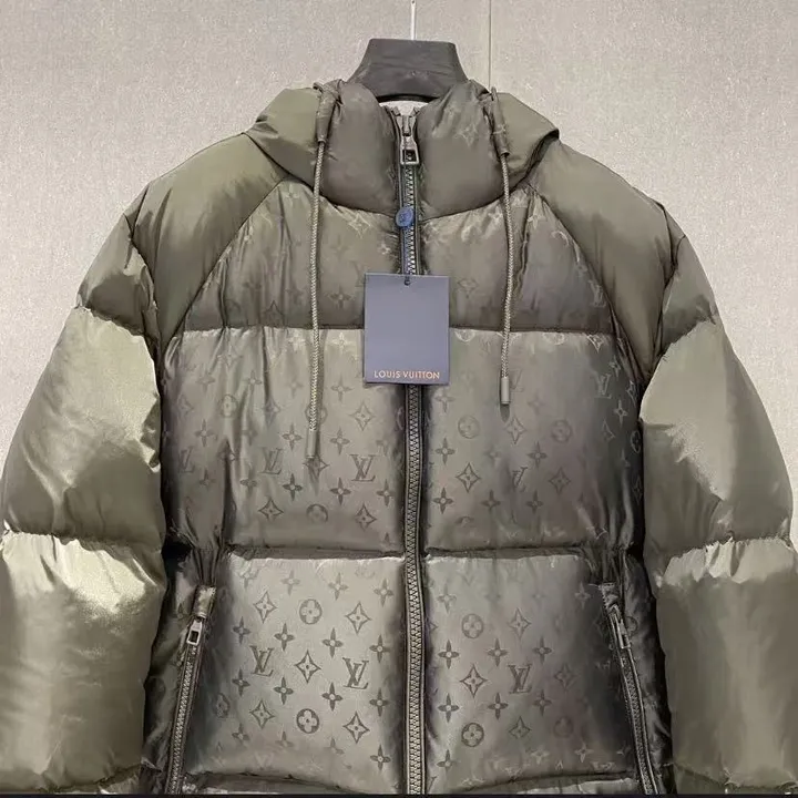 VUITTON 大きいサイズ ダウン ジャケット