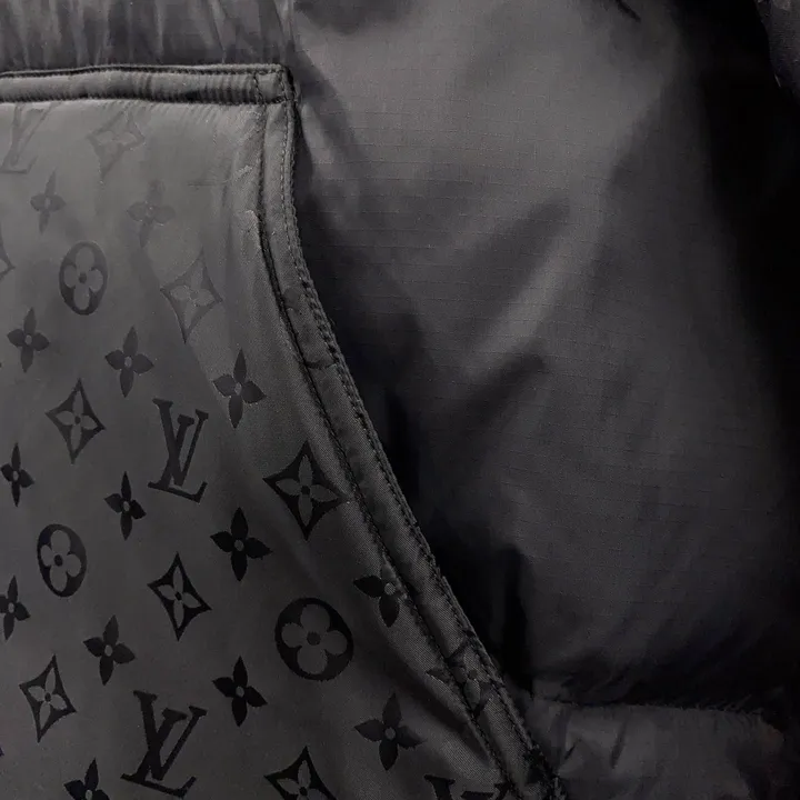 LOUIS VUITTON 秋冬 ダウンコート