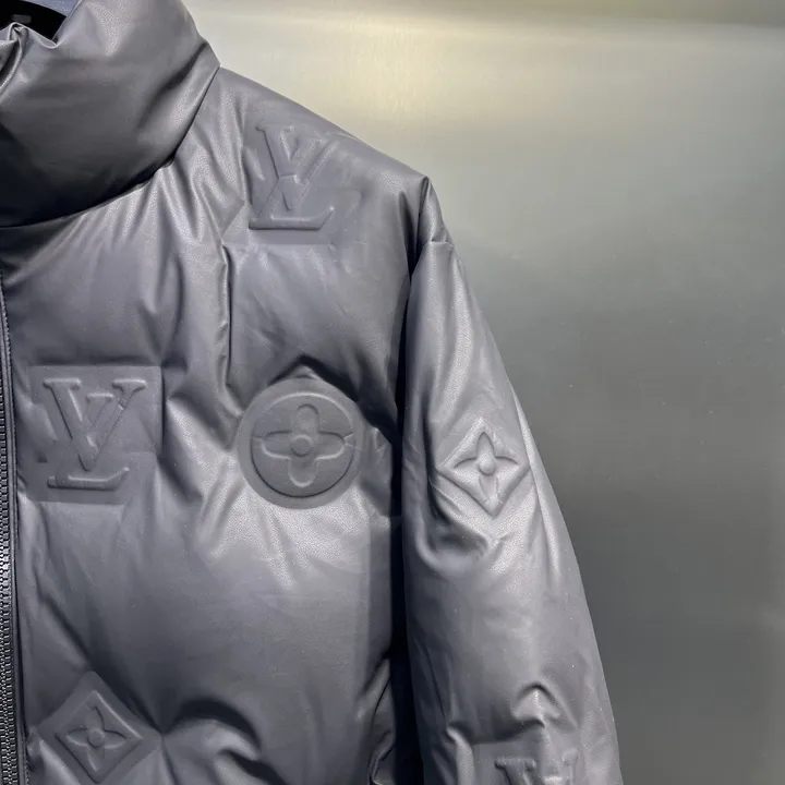 ルイヴィトン フルジップダウンコート