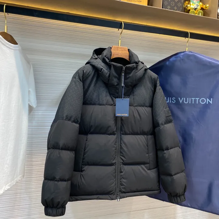 ルイヴィトン エンボス加工 ダウンジャケット