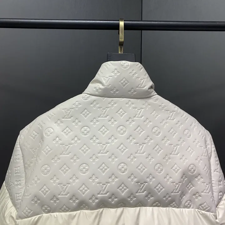 LOUIS VUITTON メンズ ダウンコート