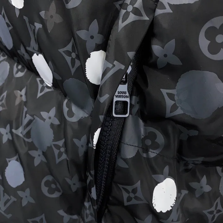 ルイヴィトン ペイントドット ダウン