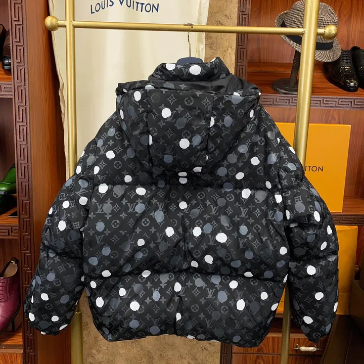 nigoｘLV コラボ ダウンジャケット