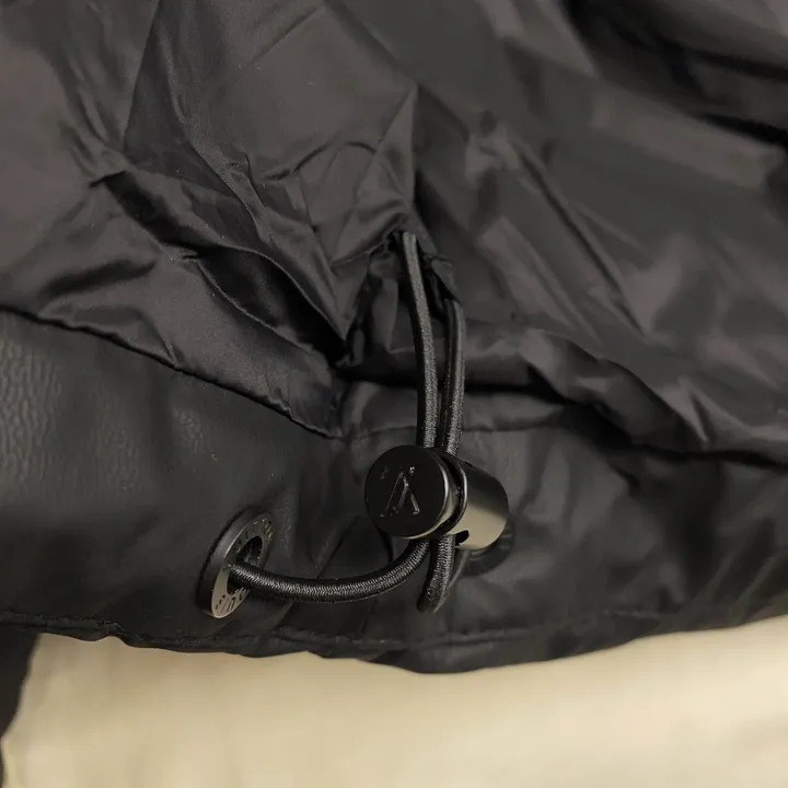 LV ダウンジャケット エンボス加工