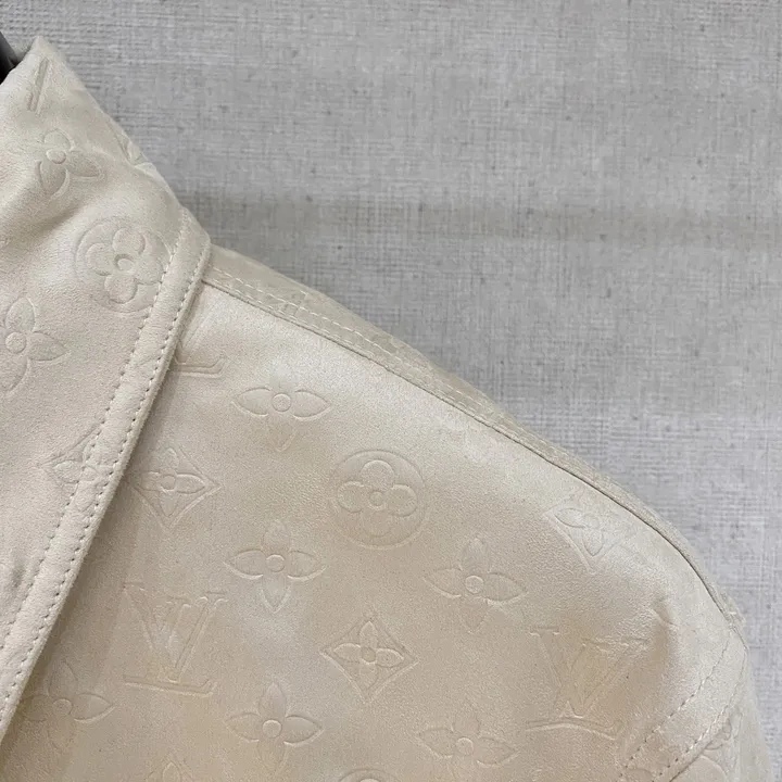 ルイヴィトン エンボス レザージャケット