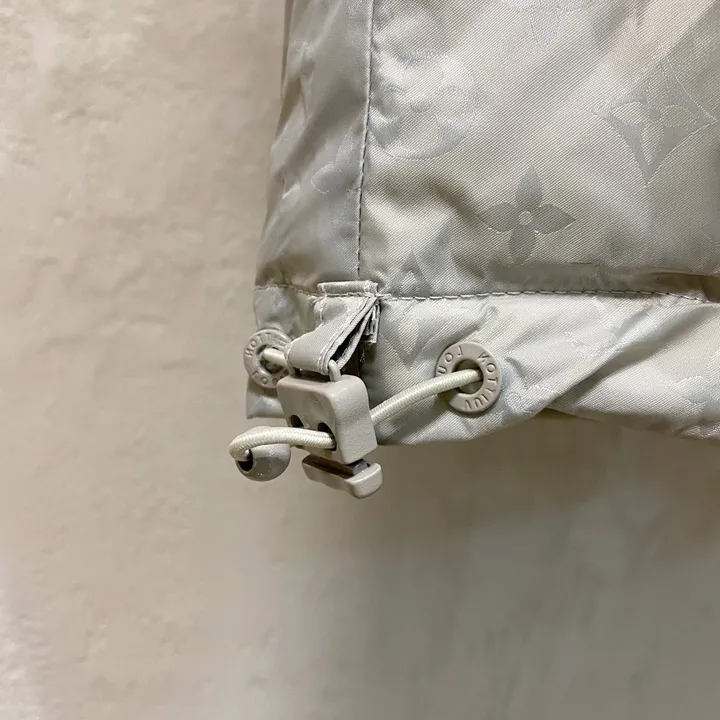 ヴィトン ダウンジャケット 人気