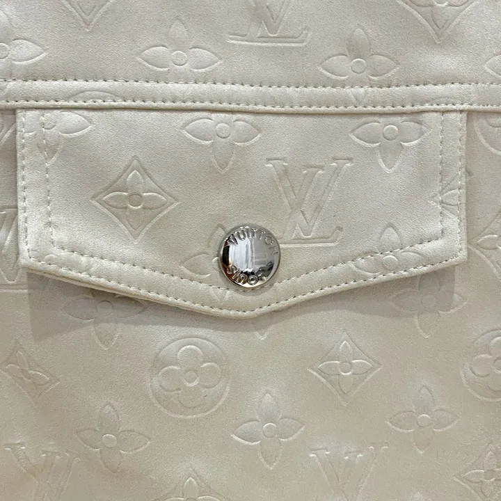 ルイヴィトンダウンジャケット エンボスレザー