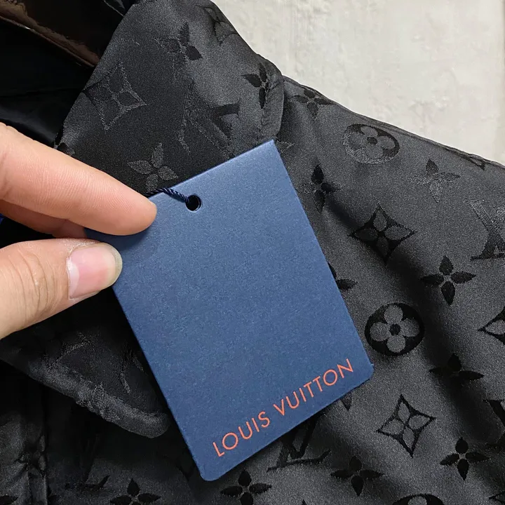 ルイヴィトン ダウン