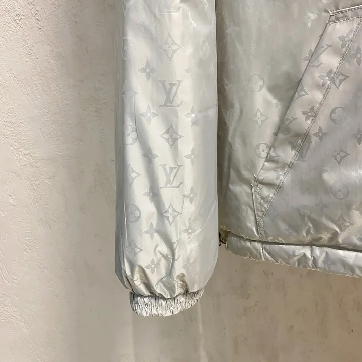 ルイヴィトン ダウン 人気