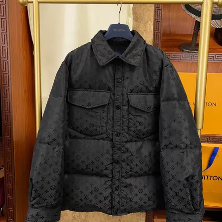 LOUIS VUITTON ダウン メンズ