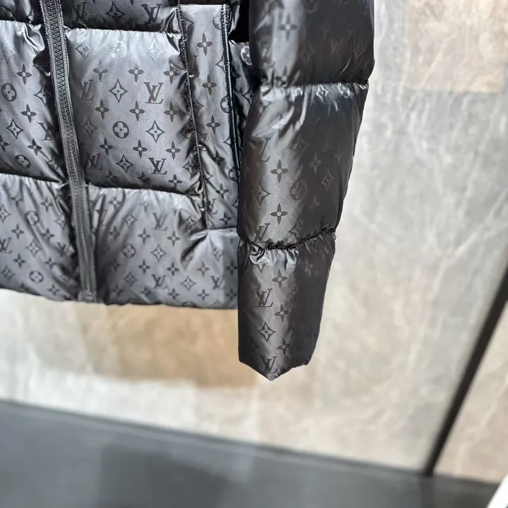 ルイヴィトン アヒルの綿毛 ダウン