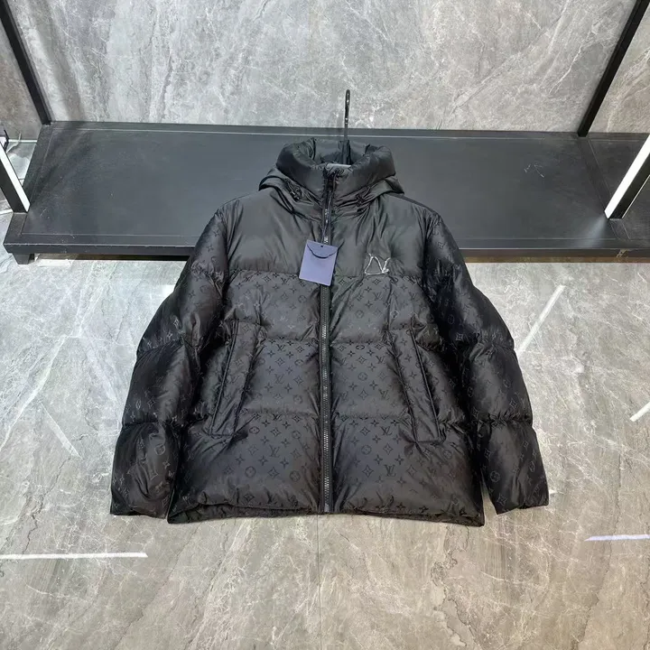 ルイヴィトン ショートダウンコート おしゃれ