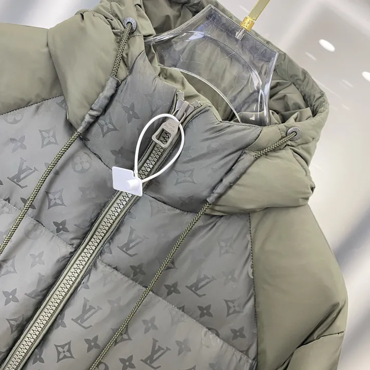 ルイヴィトン ダウン 偽物