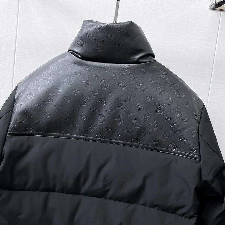 ルイヴィトン モノグラム ダウンジャケット
