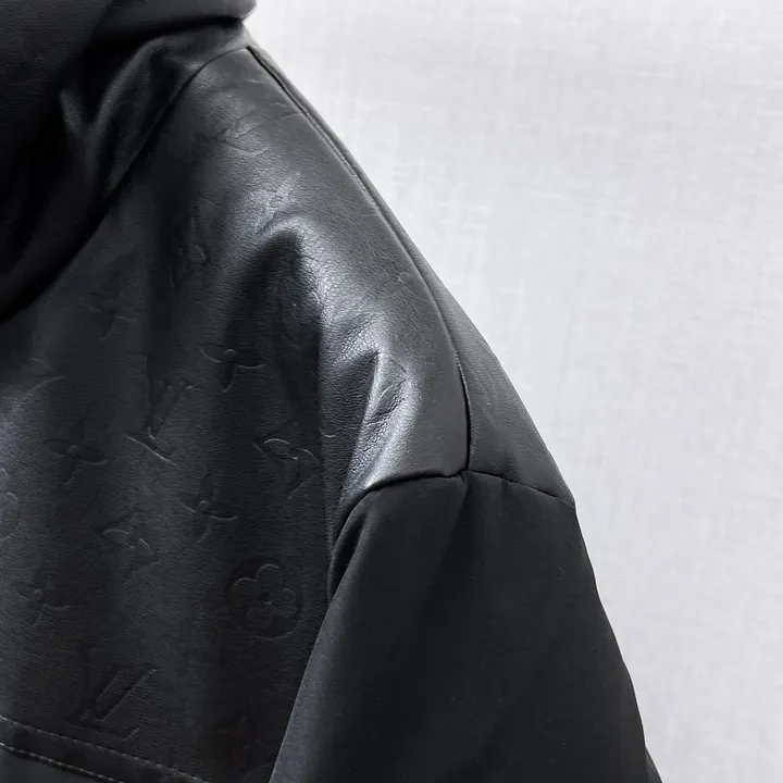 ルイヴィトン モノグラム ダウンジャケット