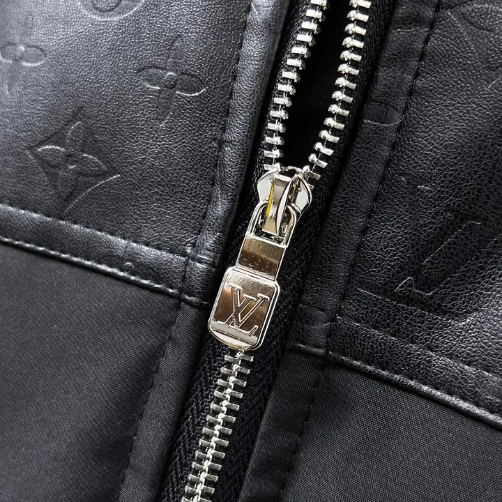 ルイヴィトン ダウンジャケット キルティングレザー