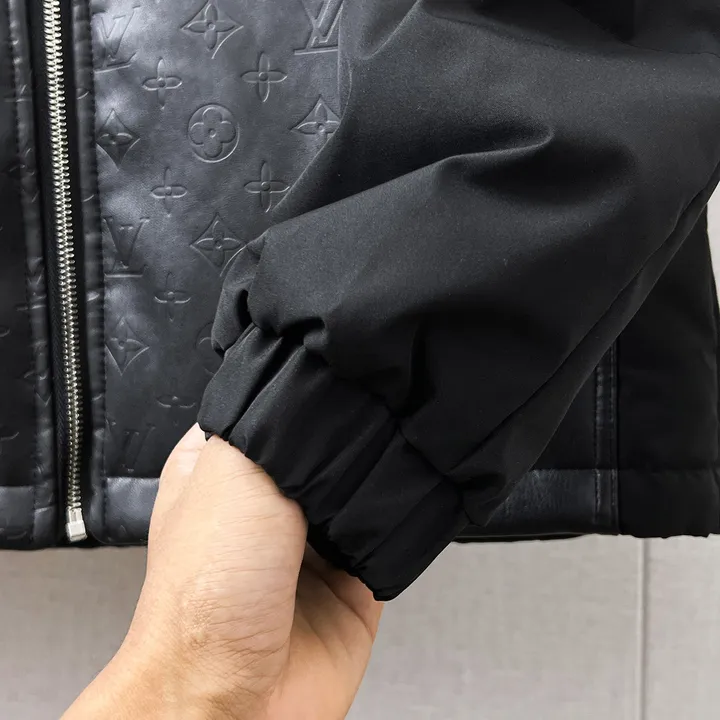 ルイヴィトン ダウンジャケット キルティングレザー