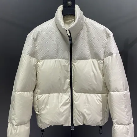秋冬新品 LOUIS VUITTON ダウンジャケット