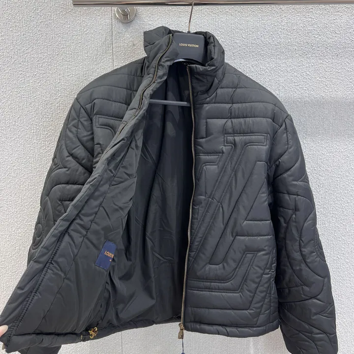 ヴィトン ショート ダウン