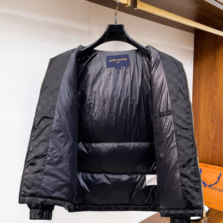 VUITTON ダウンコート ブラック