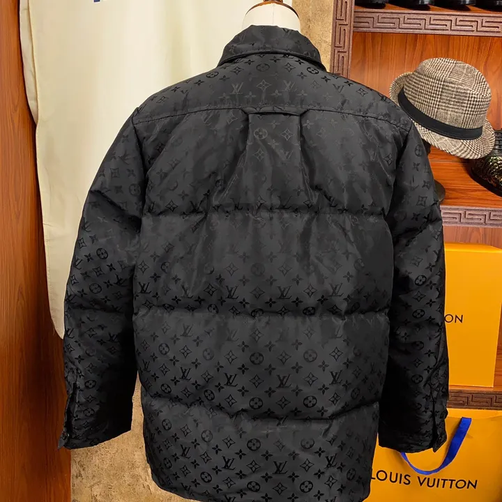 ルイヴィトン ダウン 偽物 N級品