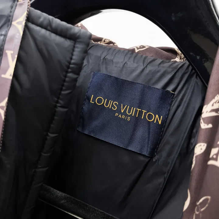 ルイヴィトン ショートダウンジャケット
