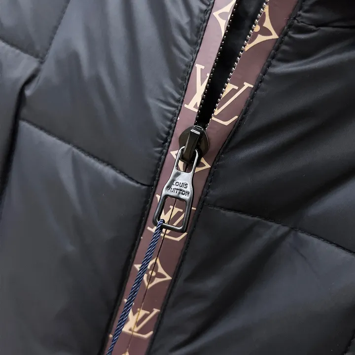 ヴィトン レディースダウン