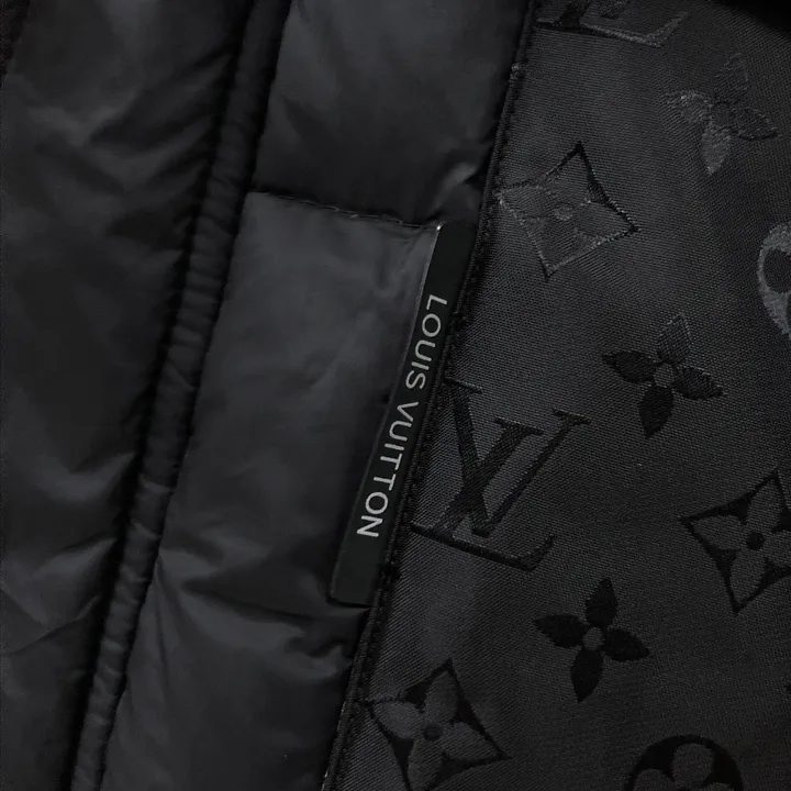 ヴィトン モノグラム ダウン 2025