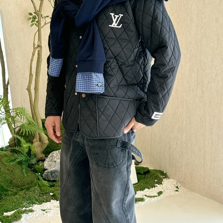 ヴィトン ダウンジャケット かっこいい