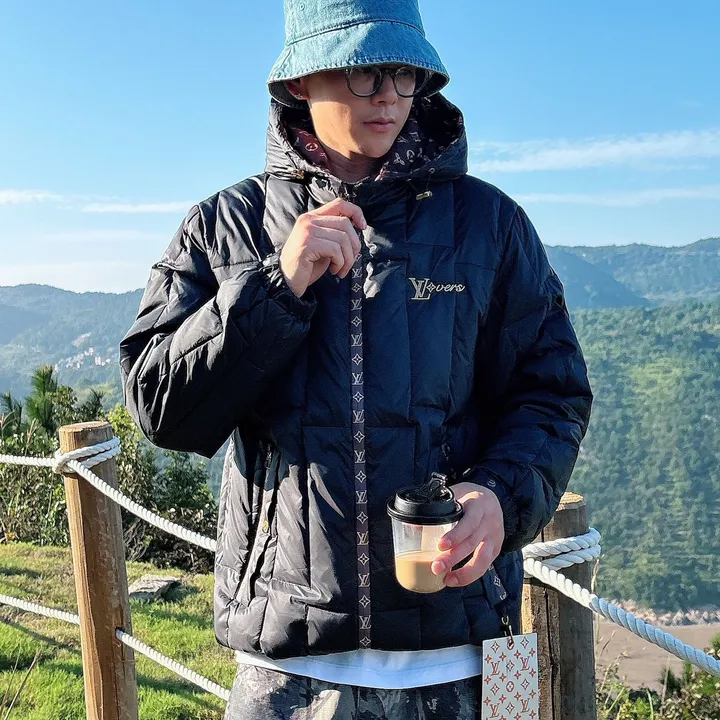 ヴィトン ブラック ダウン