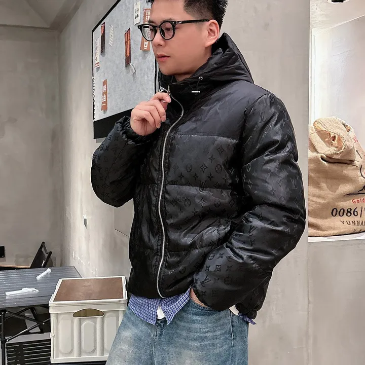 ルイヴィトン モノグラム ダウン ブラック