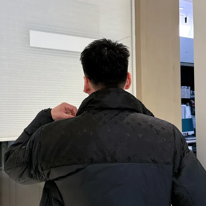 ルイヴィトン 冬服 フード付き