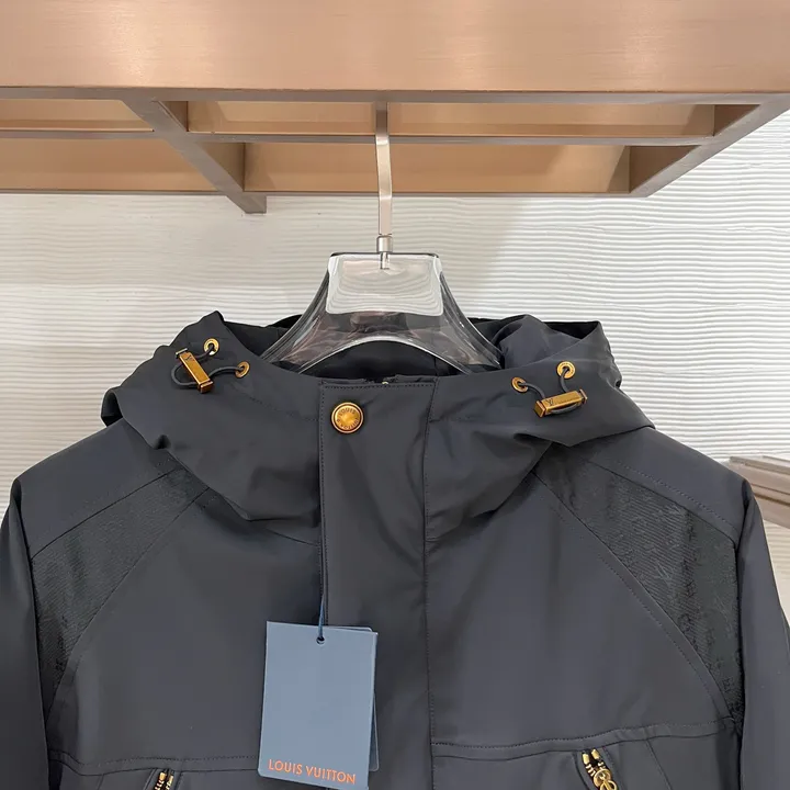 ルイヴィトンダウンコート 防風 防寒