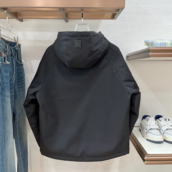 ルイヴィトンダウンコート 防風 防寒