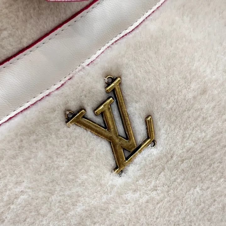 ルイヴィトン ダウンコート