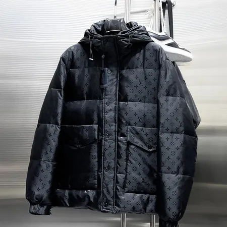 ルイヴィトン ダウンジャケット モノグラム