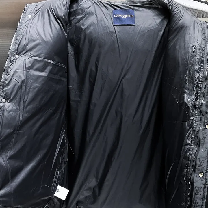 ヴィトン アウターフード付き
