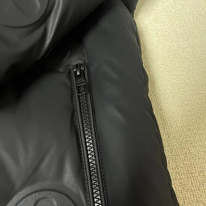 LOUIS VUITTON ダウンジャケット モノグラム